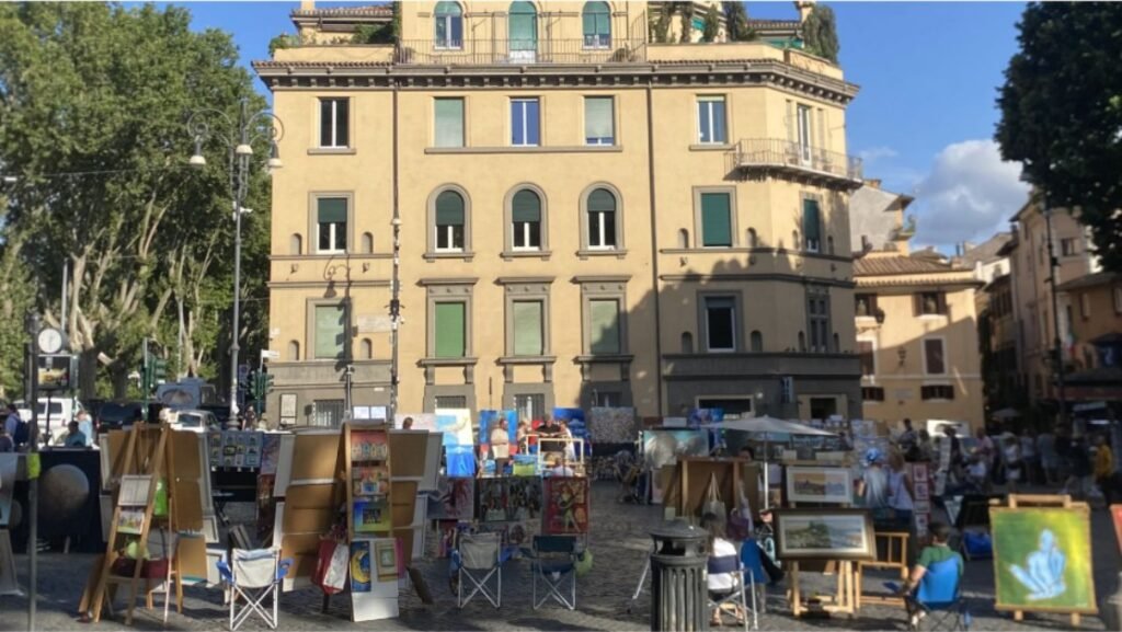 Free culture is available in all areas of Rome, from open painting galleries to outdoor movie showings